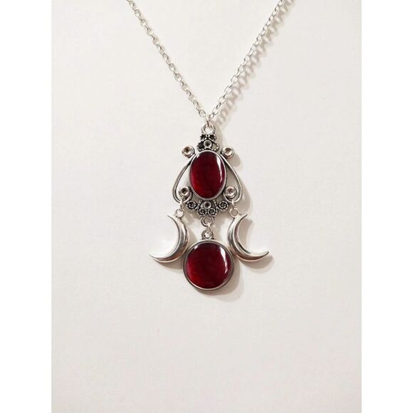 Boho Silver Moon Goddess Necklace Oval Red Gemstone Pendant Celestial Filigree - Picture 1 of 2